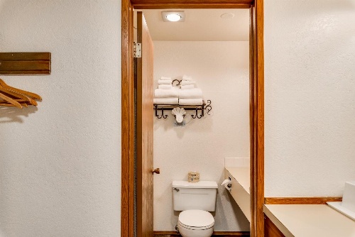 Alpine Rivers Inn image 4